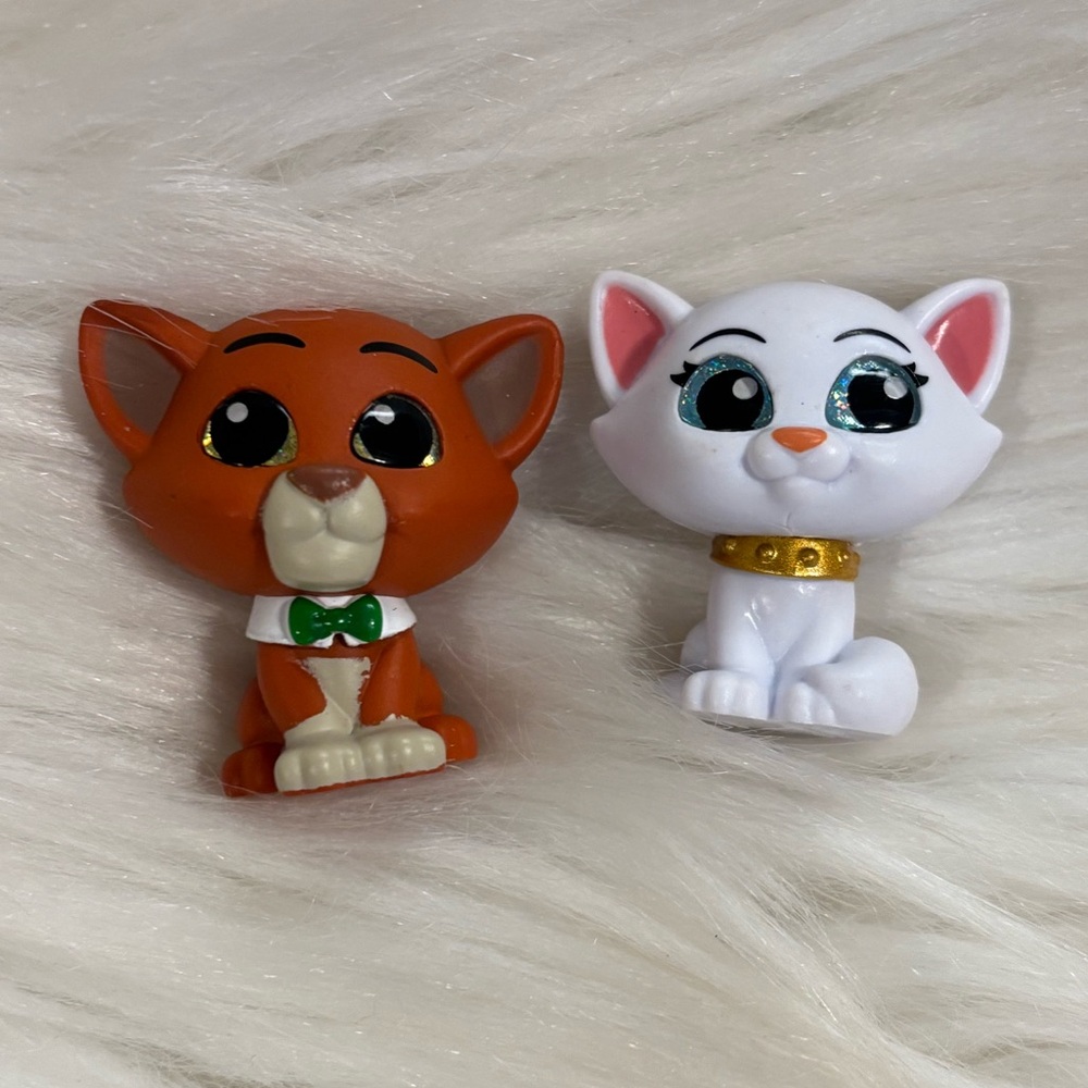Disney Doorables Thomas O’Malley and Duchess Cat from Aristocats